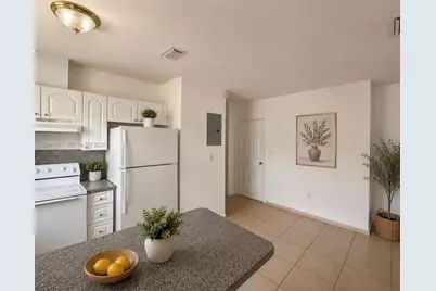 14140 NE 2nd Ct #3, Miami, FL 33161 - Photo 1