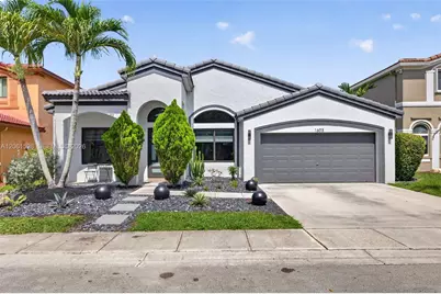 1603 E Harmony Lake Cir, Davie, FL 33324 - Photo 1