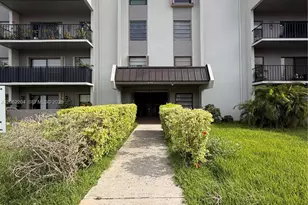 10431 N Kendall Dr, Miami, FL 33176 - Photo 1