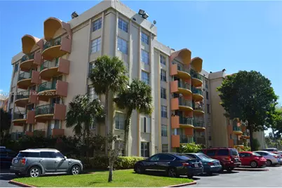 9320 Fontainebleau Blvd #609, Miami, FL 33172 - Photo 1