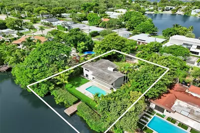19231 NE 22nd Ave, Miami, FL 33180 - Photo 1