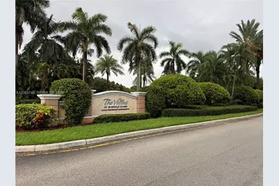 6482 Emerald Dunes Dr #303, West Palm Beach, FL 33411 - Photo 1