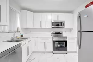 311 SW 68th Terrace, Pembroke Pines, FL 33023 - Photo 1