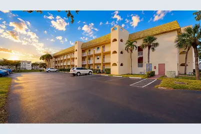8500 Sunrise Lakes Blvd #201, Sunrise, FL 33322 - Photo 1