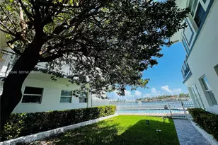 950 Bay Dr, Miami Beach, FL 33141 - Photo 1