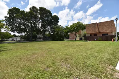 134 San Remo Blvd, North Lauderdale, FL 33068 - Photo 1