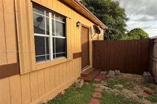 1520 NE 13th St, Homestead, FL 33033 - Photo 1