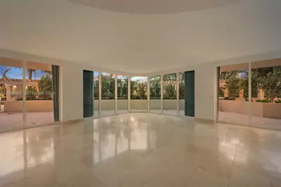 300 S Pointe Dr #303, Miami Beach, FL 33139 - Photo 1