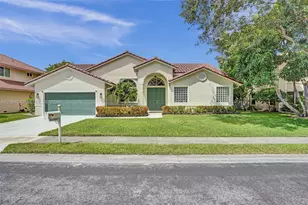 10261 SW 13th St, Pembroke Pines, FL 33025 - Photo 1