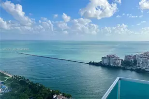 300 South Pointe Dr, Miami Beach, FL 33139 - Photo 1