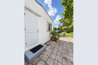 6765 SW 34th St #1, Miami, FL 33155 - Photo 1