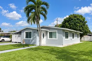 871 SE 4th Pl, Hialeah, FL 33010 - Photo 1