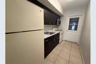 148 NW 14th Way #1, Dania Beach, FL 33004 - Photo 1