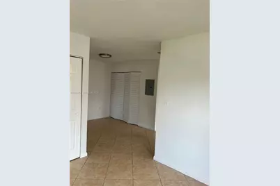 2124-2126 Thomas St #2124, Hollywood, FL 33020 - Photo 1