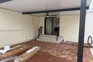 720 NW 19th Ct, Miami, FL 33125 - Photo 17