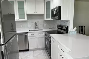 321 Newport V, Deerfield Beach, FL 33442 - Photo 1