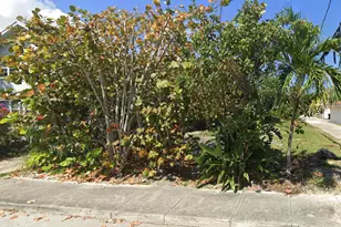 416 3rd Ave S, Lake Worth, FL 33460 - Photo 1