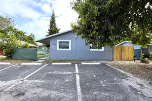 830 SW 10th St, Pompano Beach, FL 33060 - Photo 1