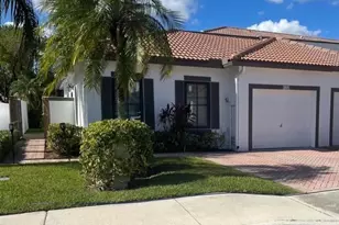 692 SW 158th Terrace, Pembroke Pines, FL 33027 - Photo 1