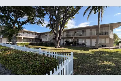 344 SE 11th Avenue #8, Pompano Beach, FL 33060 - Photo 1