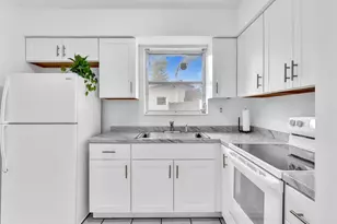 7971 NW 16th St, Pembroke Pines, FL 33024 - Photo 1
