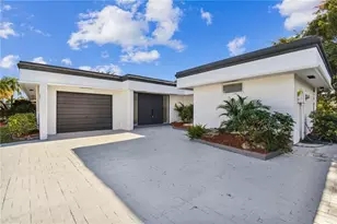 5704 S Travelers Palm, Tamarac, FL 33319 - Photo 1