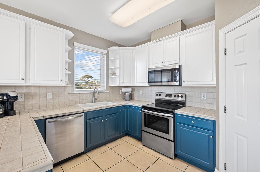 949 Gulf Beach Dr, Saint George Island FL  32328-3002 exterior