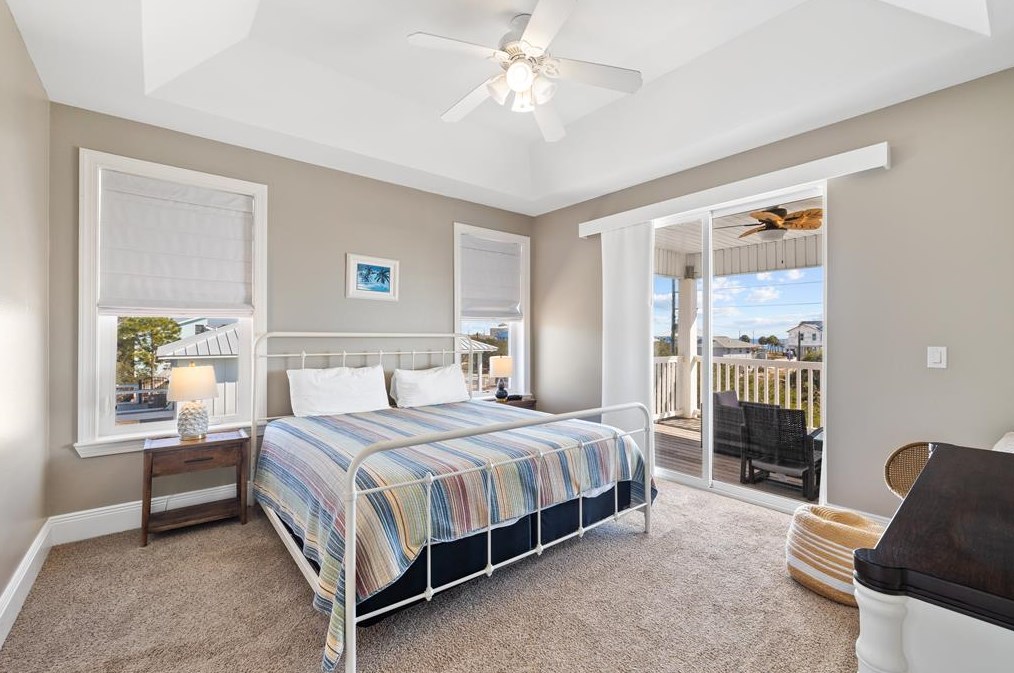 949 Gulf Beach Dr, Saint George Island FL  32328-3002 exterior