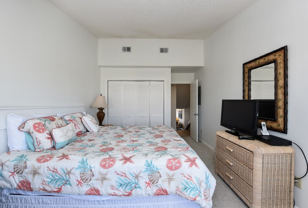 1804 Gulf Bch Dr, Saint George Island FL  32328-2827 exterior