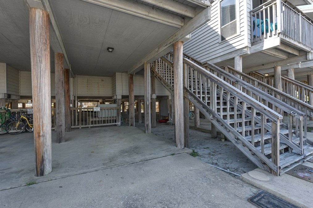 1804 Gulf Bch Dr, Saint George Island FL  32328-2827 exterior