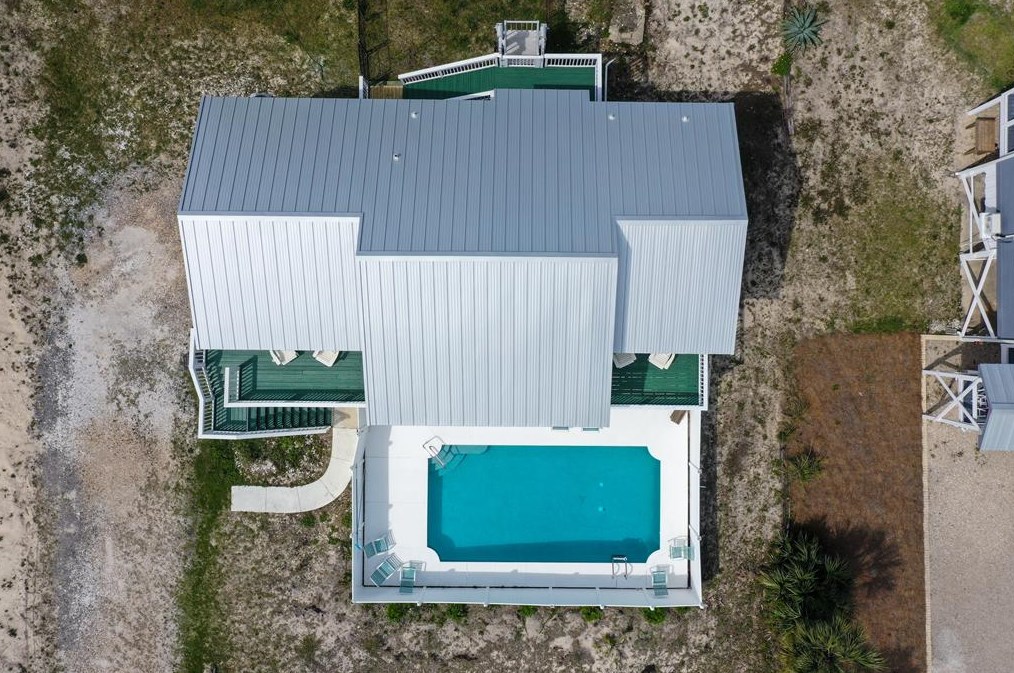 533 Gulf Bch Dr, Saint George Island FL  32328-2904 exterior