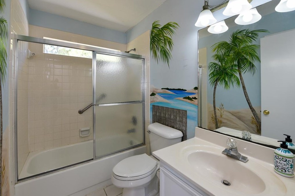 533 Gulf Bch Dr, Saint George Island FL  32328-2904 exterior