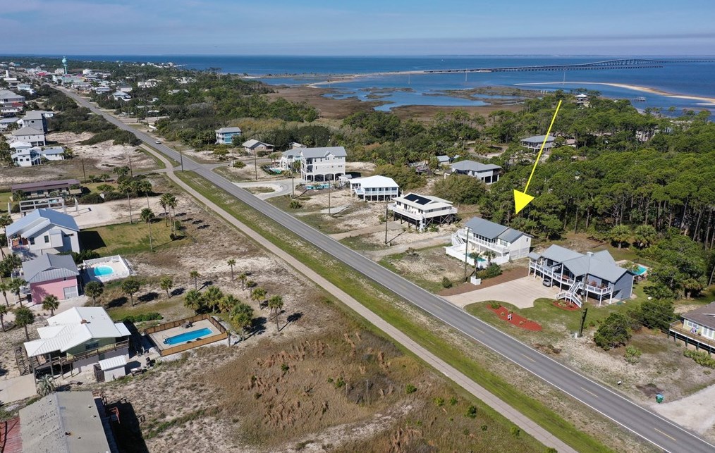 533 Gulf Bch Dr, Saint George Island FL  32328-2904 exterior