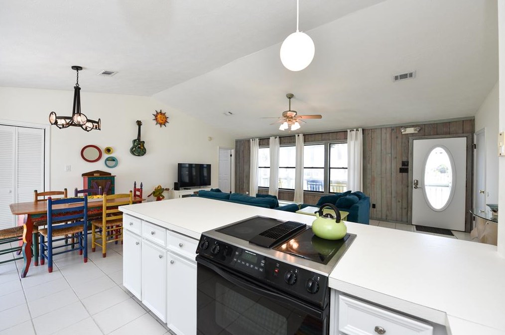 533 Gulf Bch Dr, Saint George Island FL  32328-2904 exterior