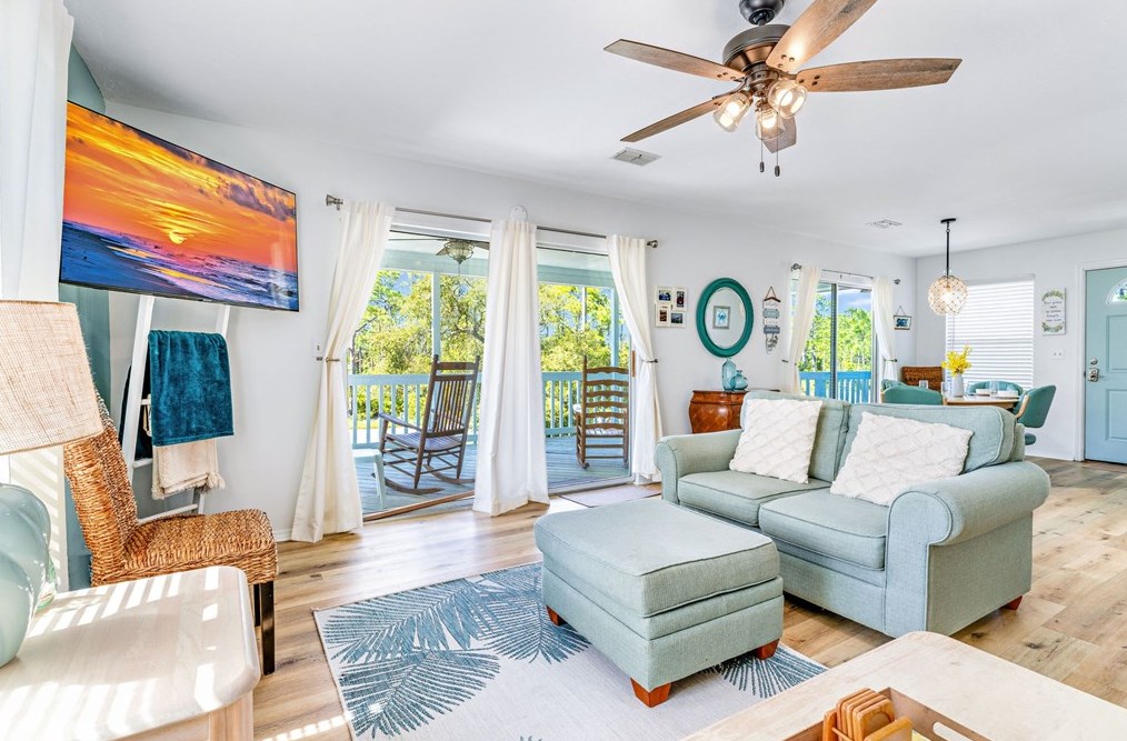 748 Bayshore, Saint George Island FL  32328-3358 exterior