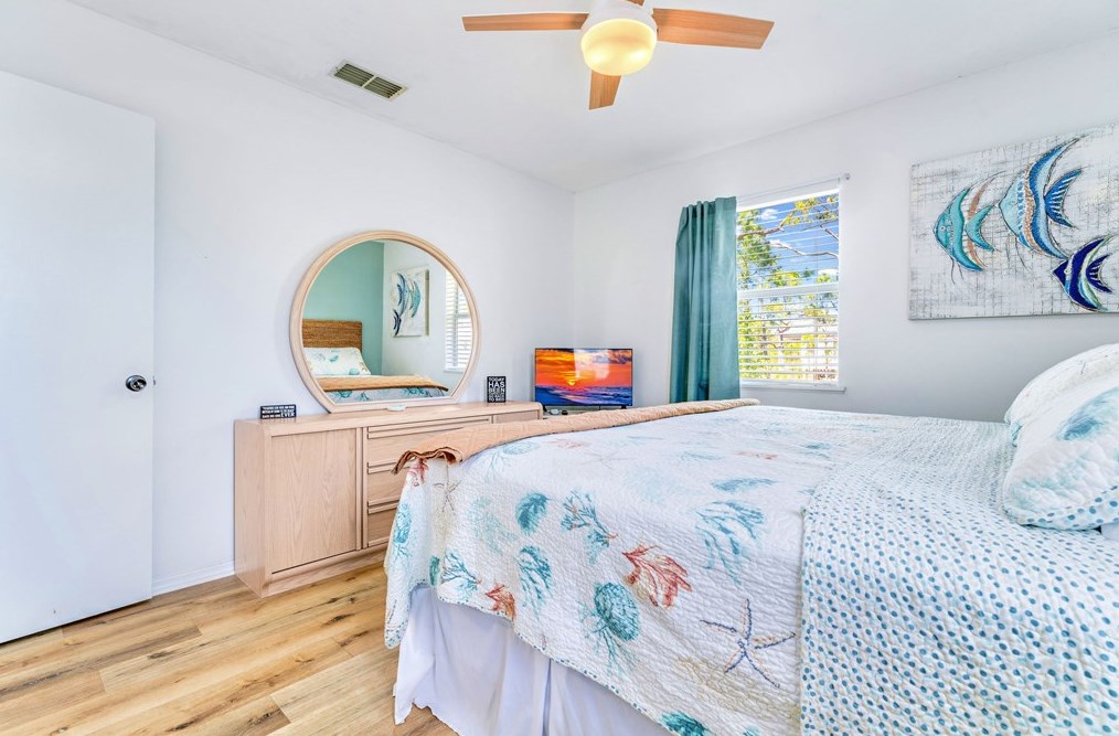 748 Bayshore, Saint George Island FL  32328-3358 exterior