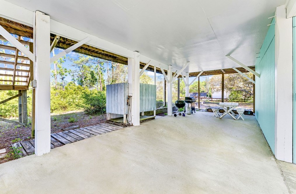 748 Bayshore, Saint George Island FL  32328-3358 exterior