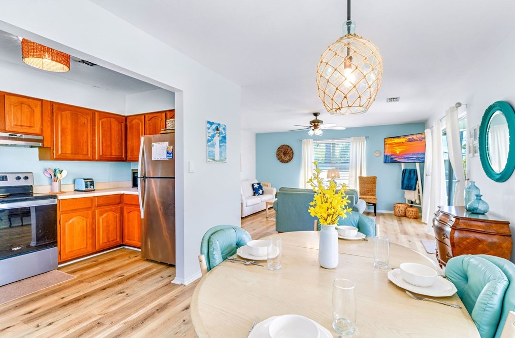 748 Bayshore, Saint George Island FL  32328-3358 exterior