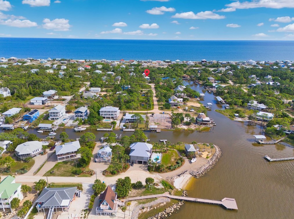 748 Bayshore, Saint George Island FL  32328-3358 exterior