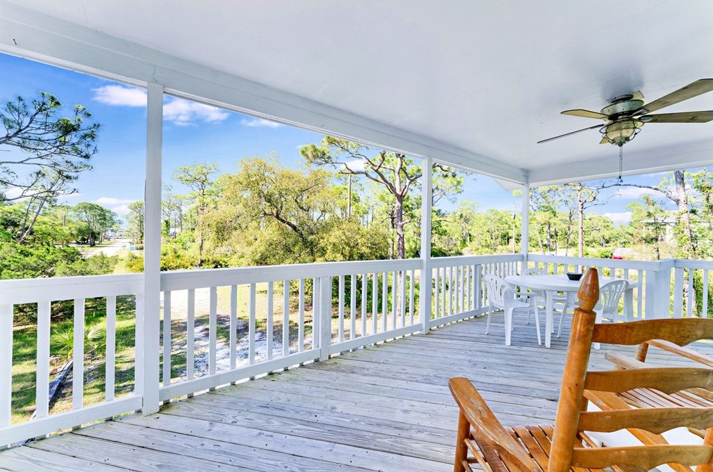 748 Bayshore, Saint George Island FL  32328-3358 exterior