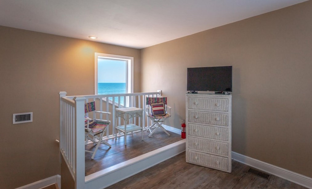 1846 Sunset Dr, Saint George Island FL  32328-3120 exterior