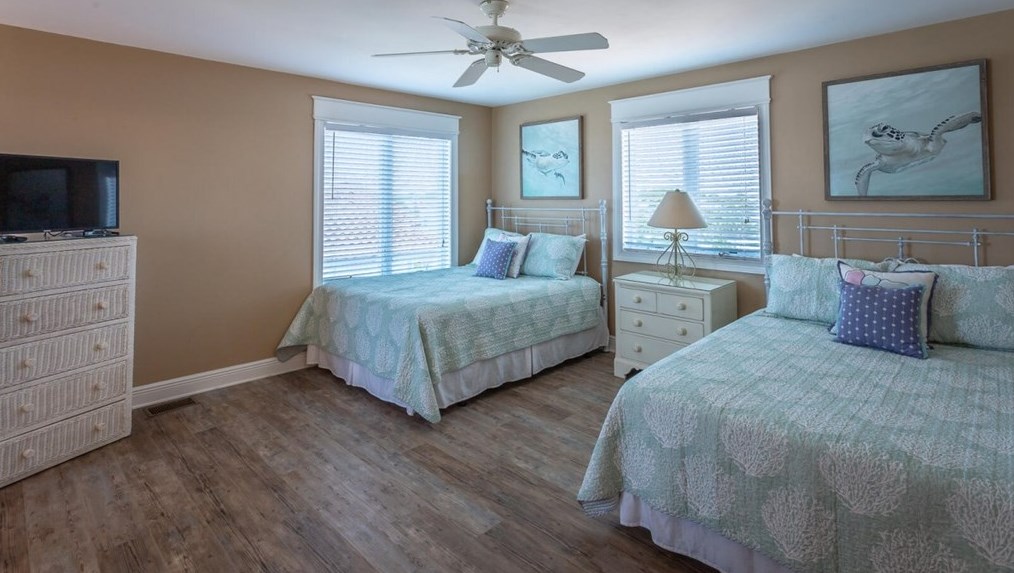 1846 Sunset Dr, Saint George Island FL  32328-3120 exterior