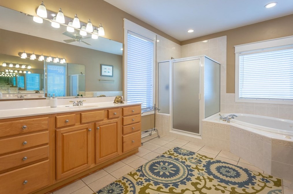 1846 Sunset Dr, Saint George Island FL  32328-3120 exterior