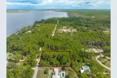 306 Magnolia Bay Dr, Eastpoint, FL 32328 - Photo 5