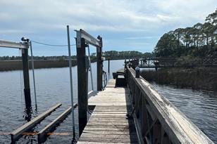 513 Shellys Loop Rd, Carrabelle, FL 32322 - Photo 9