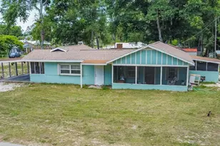 1012 N W Ave C, Carrabelle, FL 32322 - Photo 9