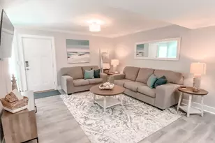 510 W 8th St, Carrabelle, FL 32322 - Photo 3