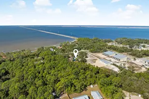 34 S Bay Shore Dr, Eastpoint, FL 32328 - Photo 3