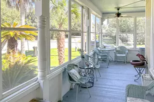 142 4th St, Apalachicola, FL 32320 - Photo 31