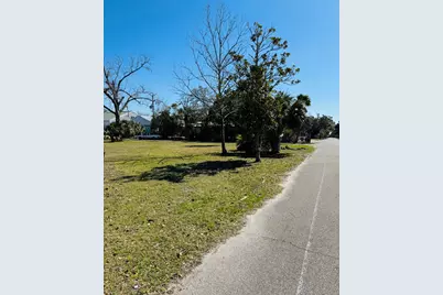 99 11th St, Apalachicola, FL 32320 - Photo 9